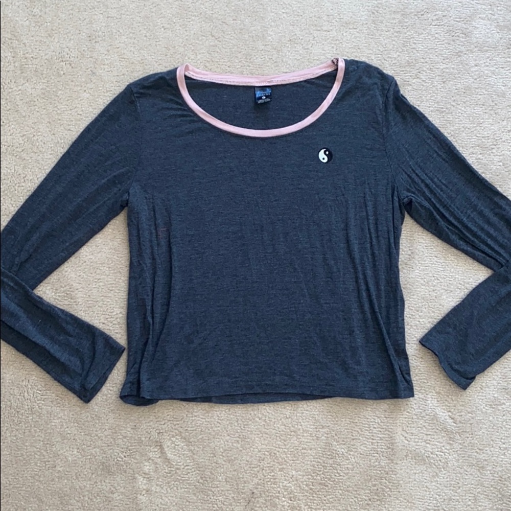 Long sleeve ying yang tee